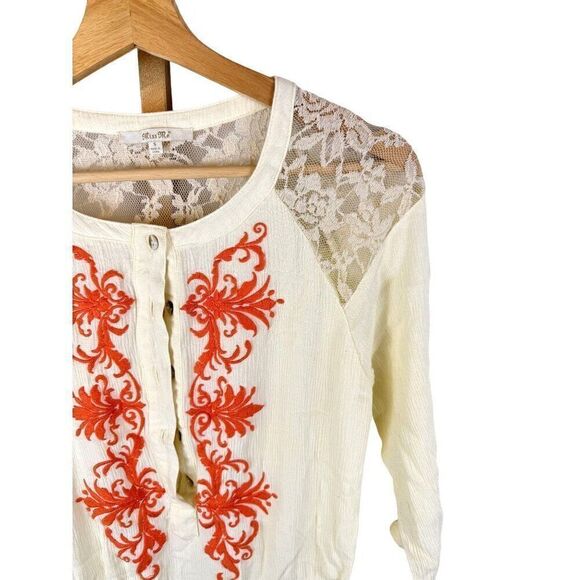 Miss Me Off--White Lacy Embroidered Tunic Length Peasant Top Boho Sz Small EUC - Picture 2 of 10